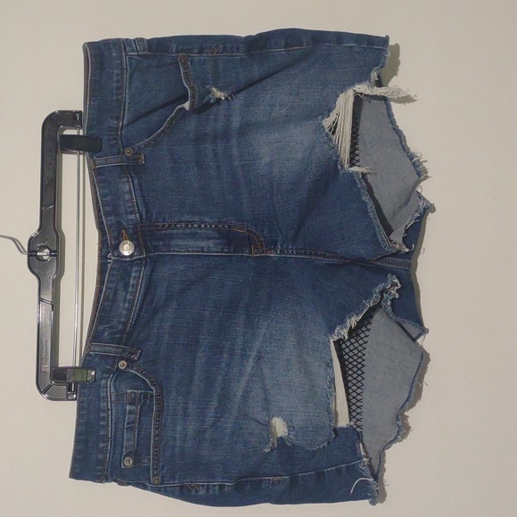Torrid Vintage Stretch 3.5" Jean Shorts size 24 - Picture 7 of 12